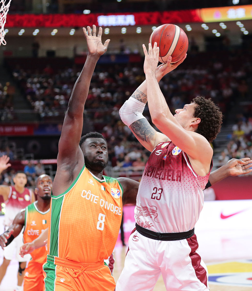 开云体育风险分析-包含阿斯顿维拉冲刺阶段篮板制胜；志在意甲名次提升；球迷炸锅；训练强度明显提升的词条